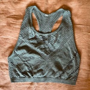 alo yoga - lark crop tank M